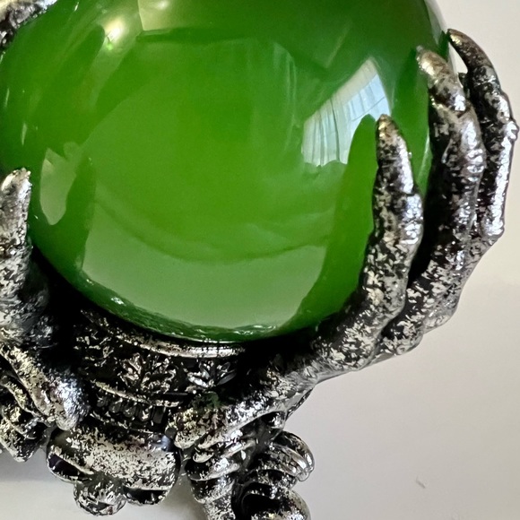 Green Crystal ball - Picture 2 of 3